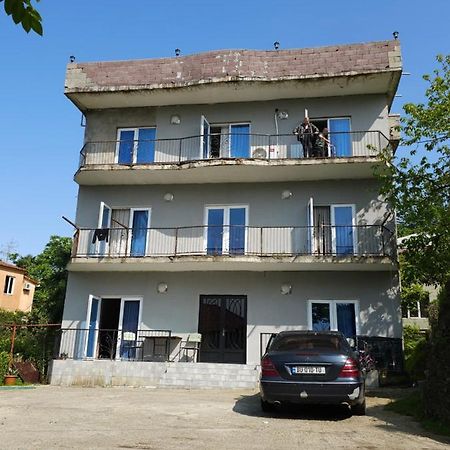 באטומי Tete Guest House מראה חיצוני תמונה